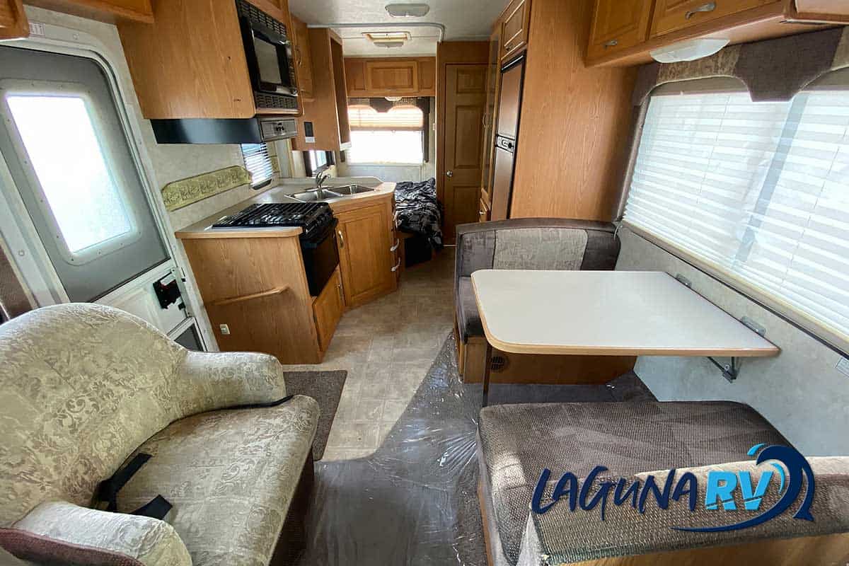 2004-four-winds-5000-23a-laguna-rv