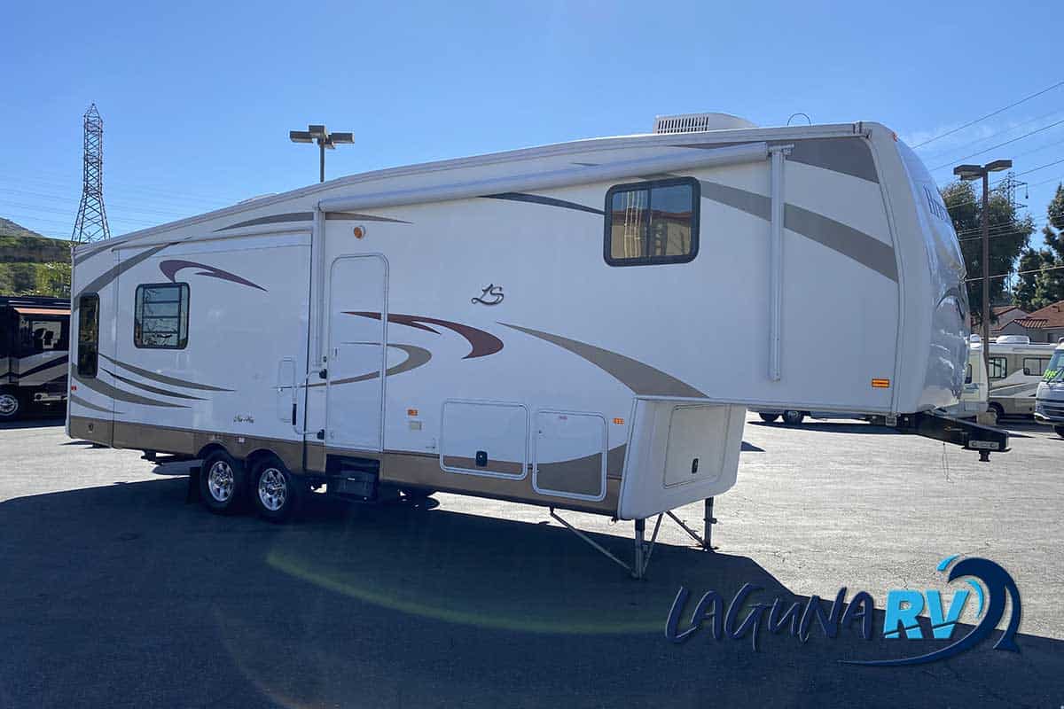 2012 NuWa Hitchhiker LS 31.5FKRL Laguna RV