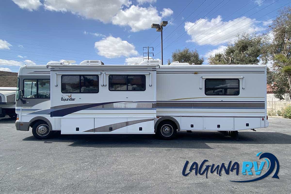 2001 Fleetwood Bounder 34D Laguna RV
