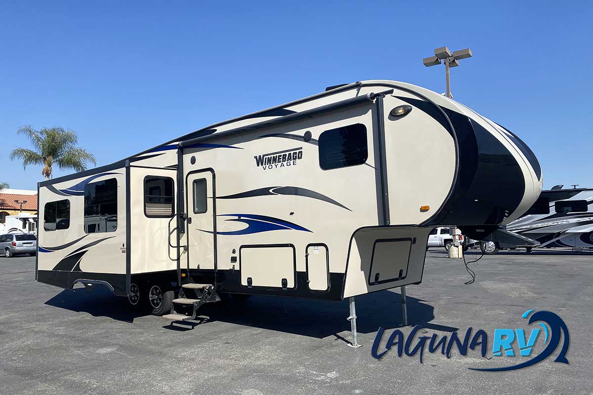 2015 winnebago voyage 30fwres