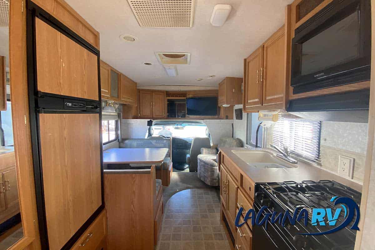 2005 Winnebago Minnie Class C RV for sale | Laguna RV in Colton CA