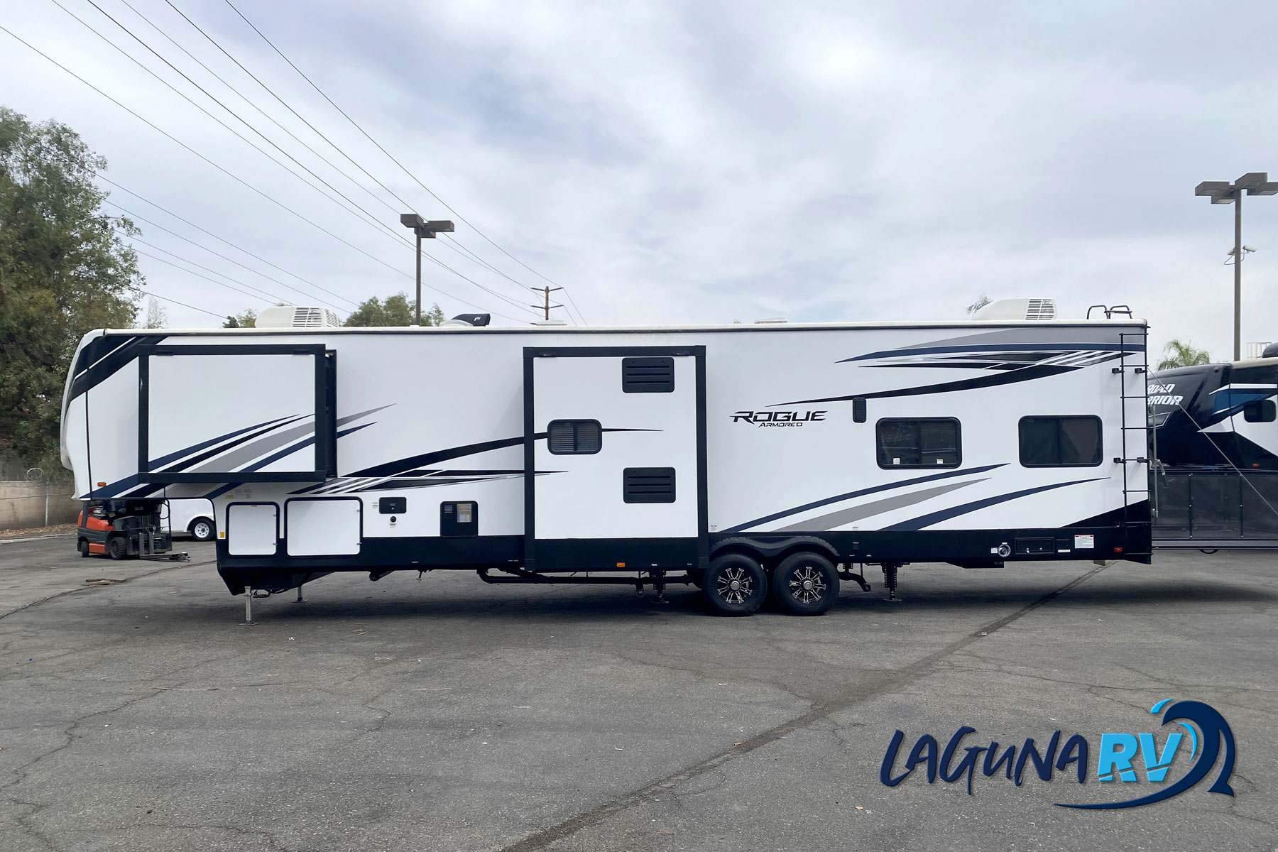 2021 Forest River Vengeance toy hauler for sale Laguna RV in Colton CA