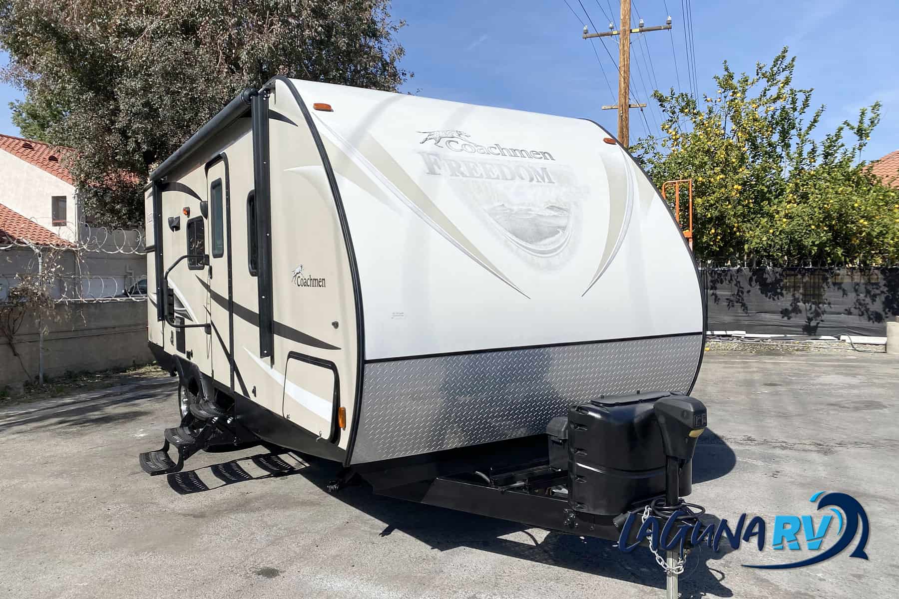 coachmen freedom express travel trailers for sale